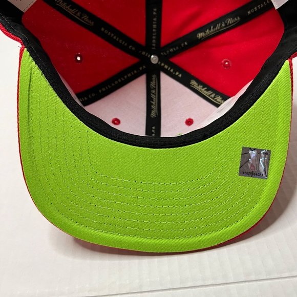 New Brooklyn Nets Mitchell & Ness Hat Reverse Grinch Team Snapback HWC Red Cap - Picture 10 of 16